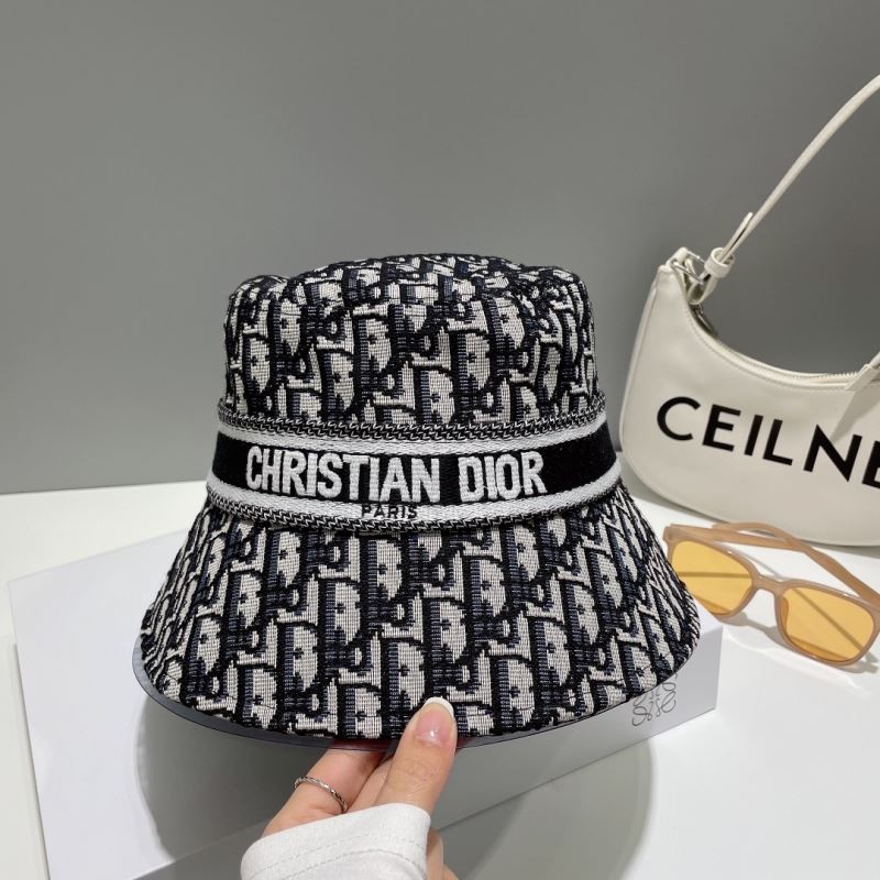 CHRISTIAN DIOR